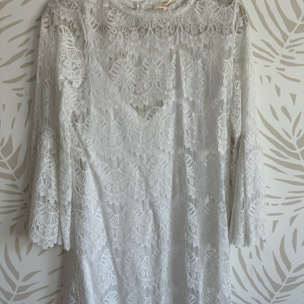 Elegant White Lace Dress